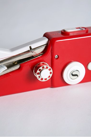 Smartek USA RX-01 Handheld Sewing Machine Red