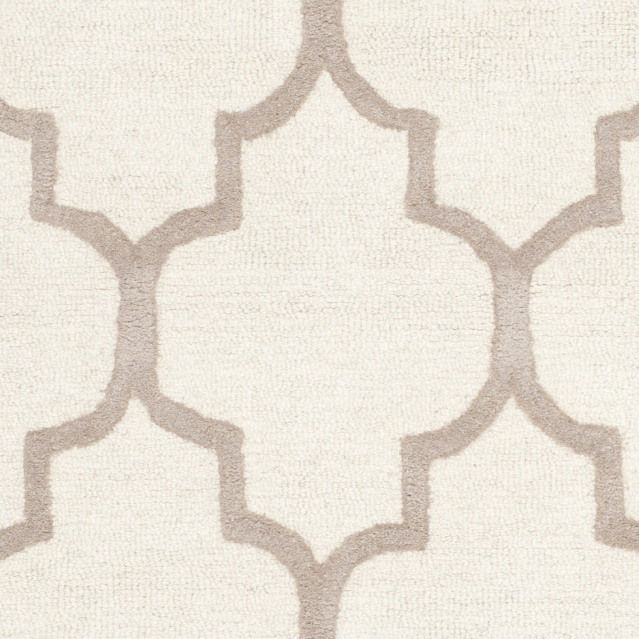 SAFAVIEH Cambridge Kevin Geometric Wool Runner Rug, Ivory/Beige, 2'6" x 6'