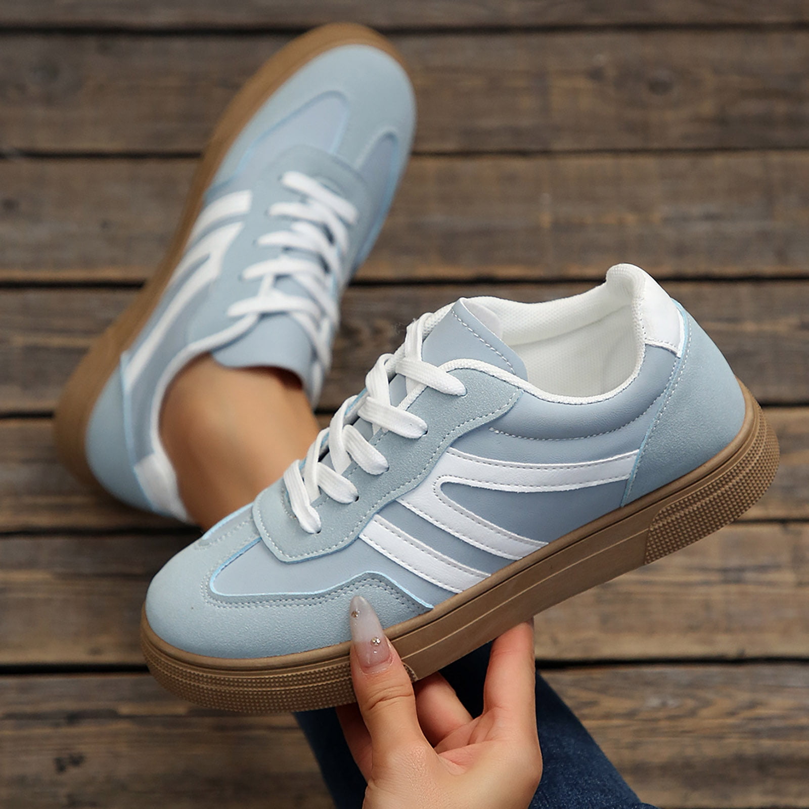 Flat Shoes for Women Vintage Classic Thick Sole Trainers Skate Shoes Splice Suede Lace up Antislip Walking Tennis Shoes Low Top Sneakers Sky Blue Size 9