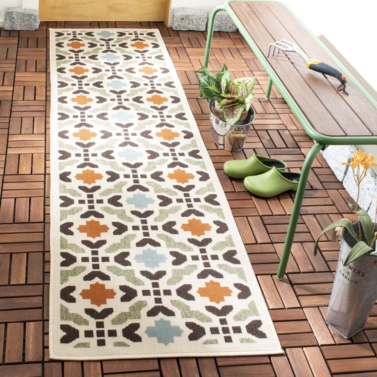SAFAVIEH Veranda Branson Geometric Indoor/Outdoor Area Rug, 2'7" x 5', Cream/Terracotta
