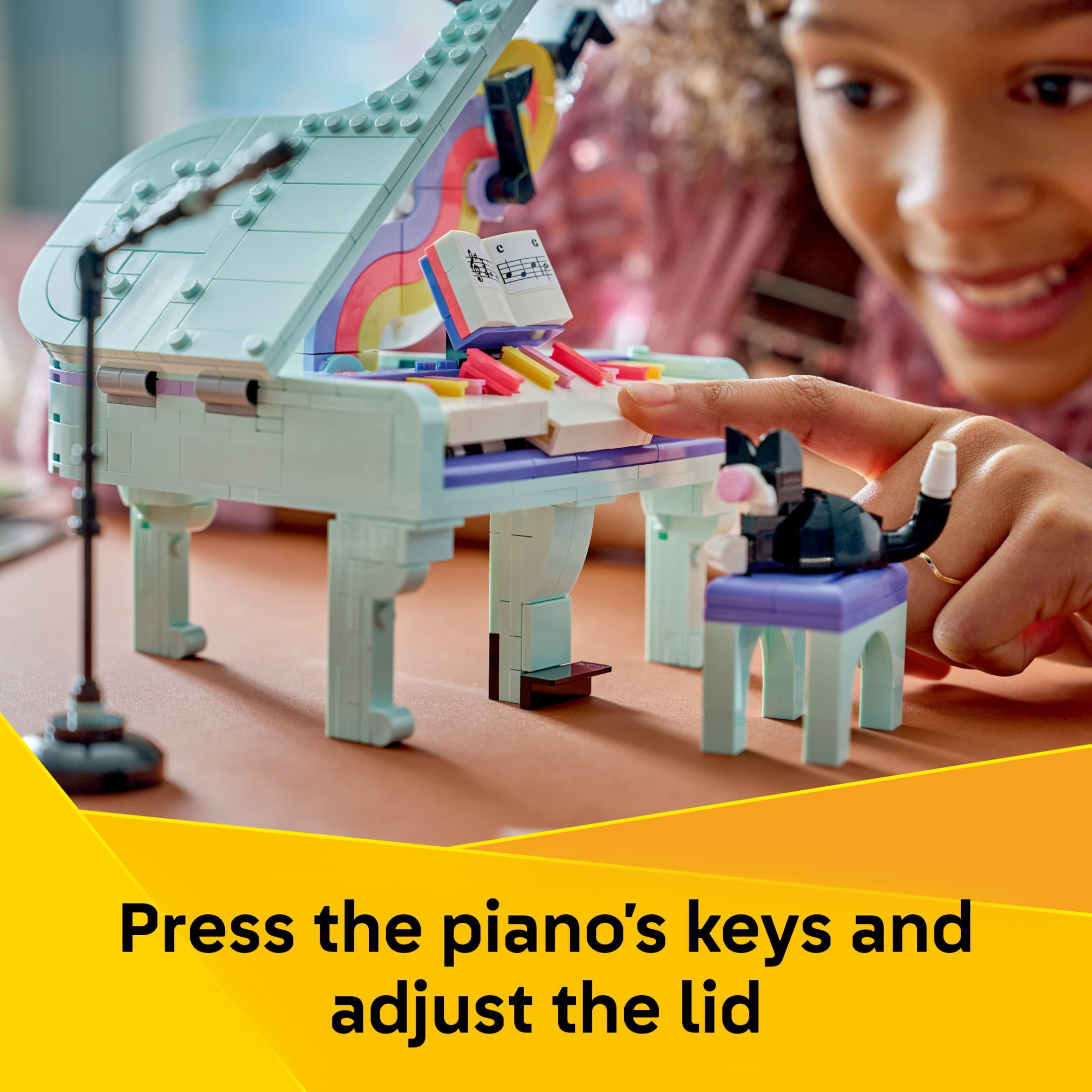 LEGO Creator 3 in 1 Music Decor Piano with Cat - Building Toy for Girls & Boys, Ages 9+ - 3 Building Options - Bedroom Decor - Gift Idea for Kids - 31392