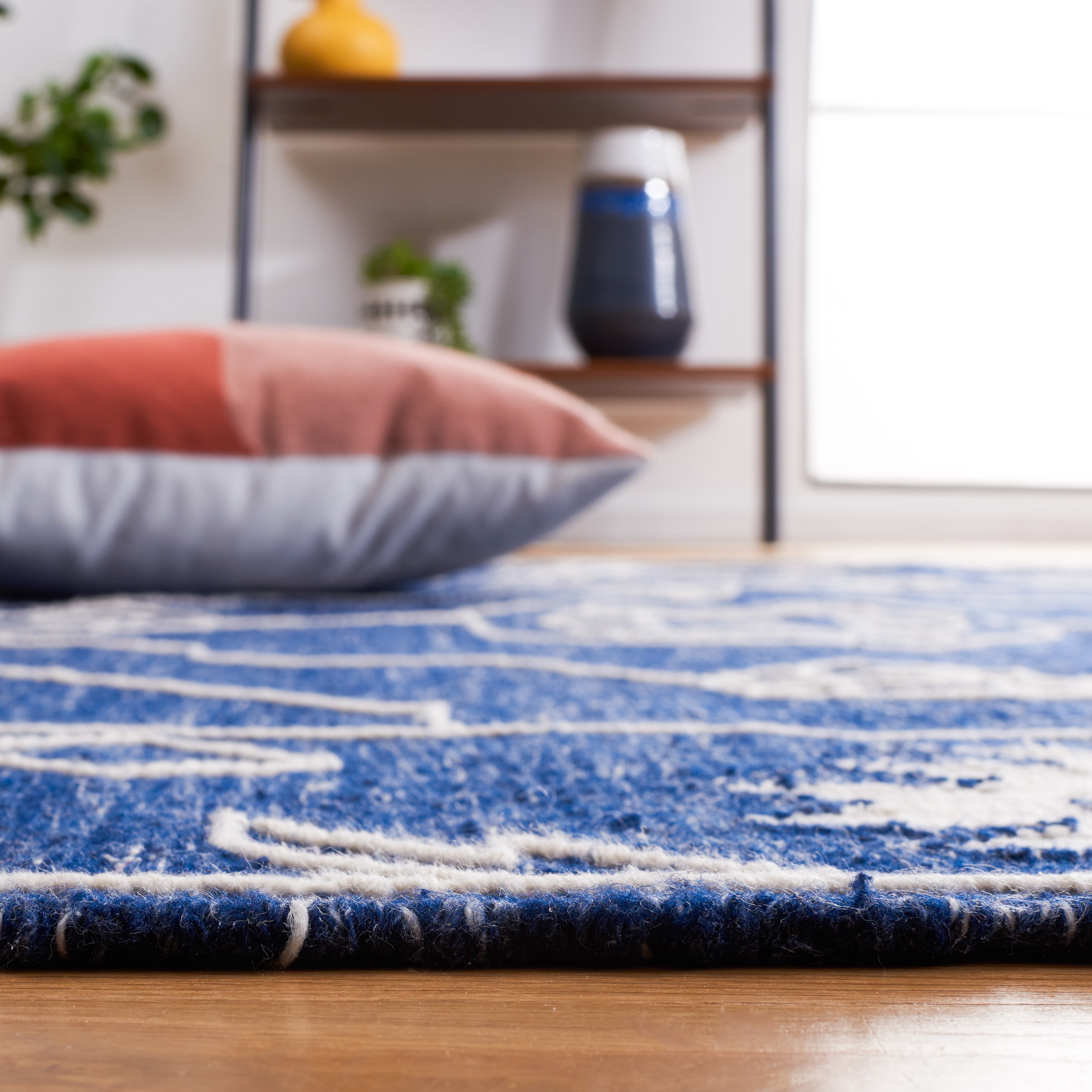 SAFAVIEH Kilim Adair Geometric Area Rug, Navy/Ivory, 3' x 5'