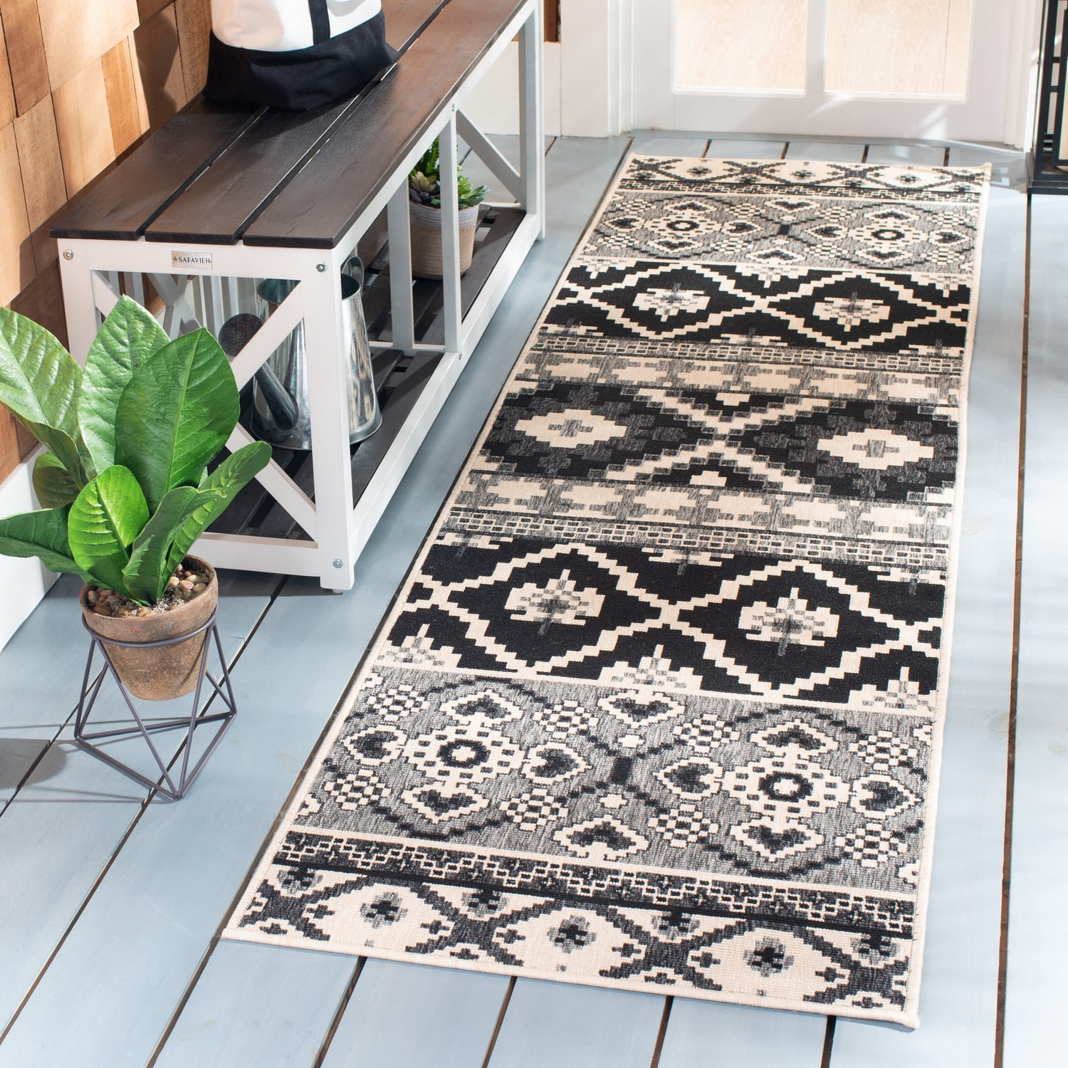 SAFAVIEH Veranda Dogon Southwestern Indoor/Outdoor Runner Rug, 2'3" x 8', Black/Beige