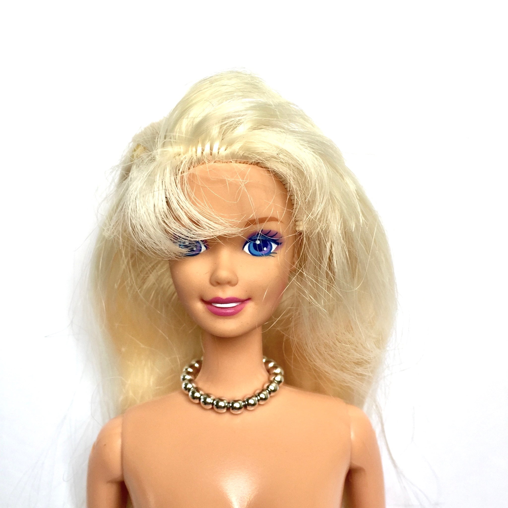 barbie blue eyes