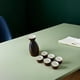 thumbnail image 2 of 1 juego de sake japonés, kit de cerámica para servir vino, botella y tazas de sake de porcelana, vajilla tradicional de cerámica, jarra y vasos para sake caliente., 2 of 7