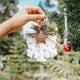 thumbnail image 5 of Decoración de árbol de Navidad blanco con guirnalda de conos para árbol de Navidad, decoración navideña de espuma blanca, adorno navideño colgante Fes el decorativo, 5 of 8