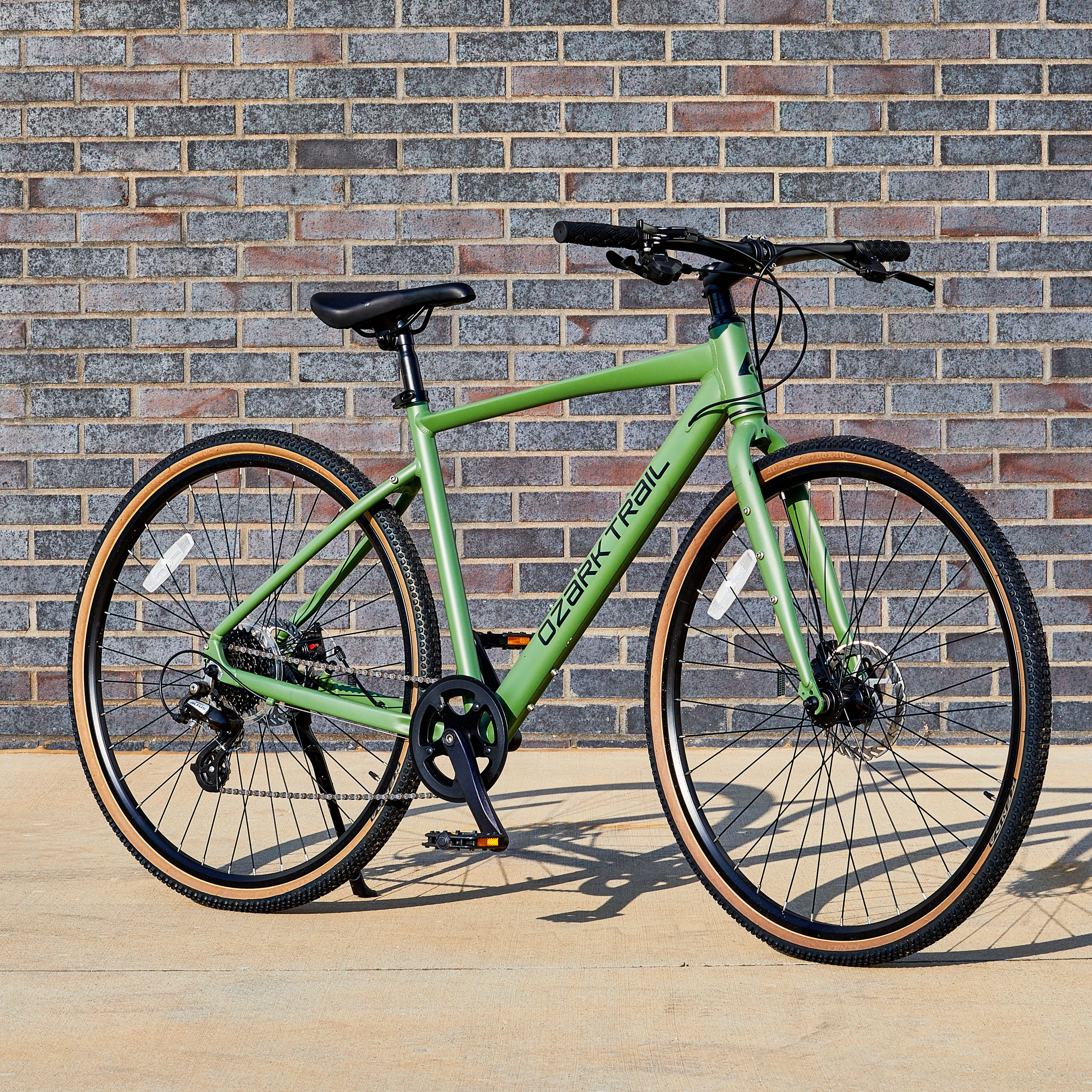 Ozark Trail 700C G.1 Explorer Flat Bar Gravel Bike, Large Frame, Fits Riders 5'10" - 6'3"+, Green, Adult, Unisex
