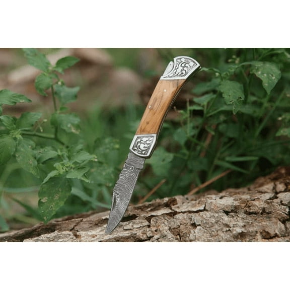 7" Olive Wood Engraved Steel Clips Back Lock Handmade Damascus Steel Pocket Knife
