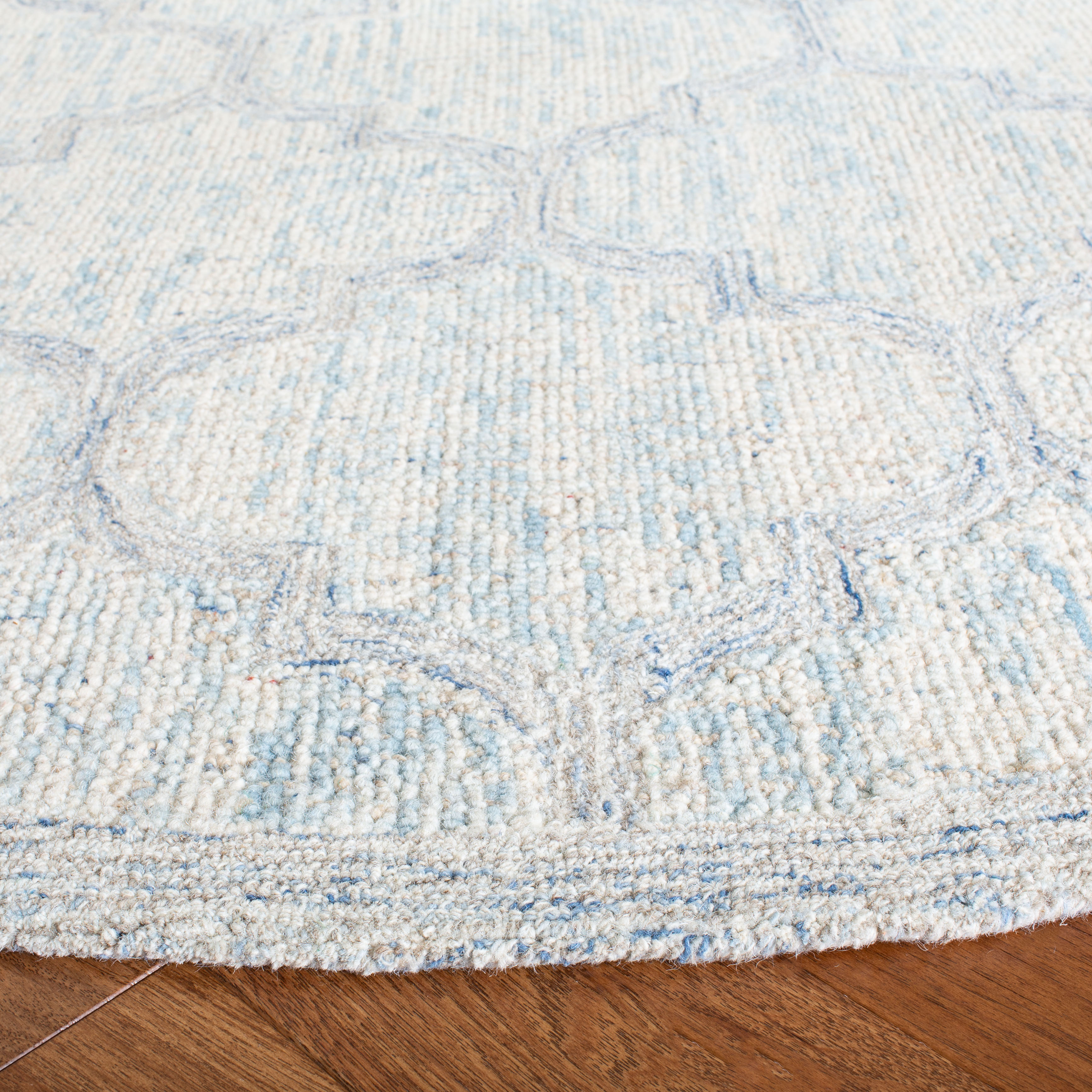 SAFAVIEH Abstract Clarette Geometric Wool Area Rug, Ivory/Light Blue, 6' x 6' Round