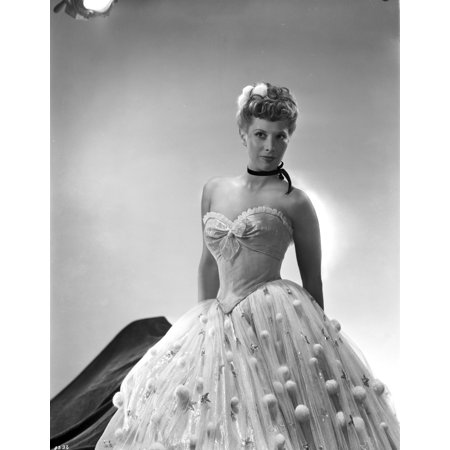 Dinah Shore Posed in White Gown Photo Print (8 x 10) | Walmart Canada