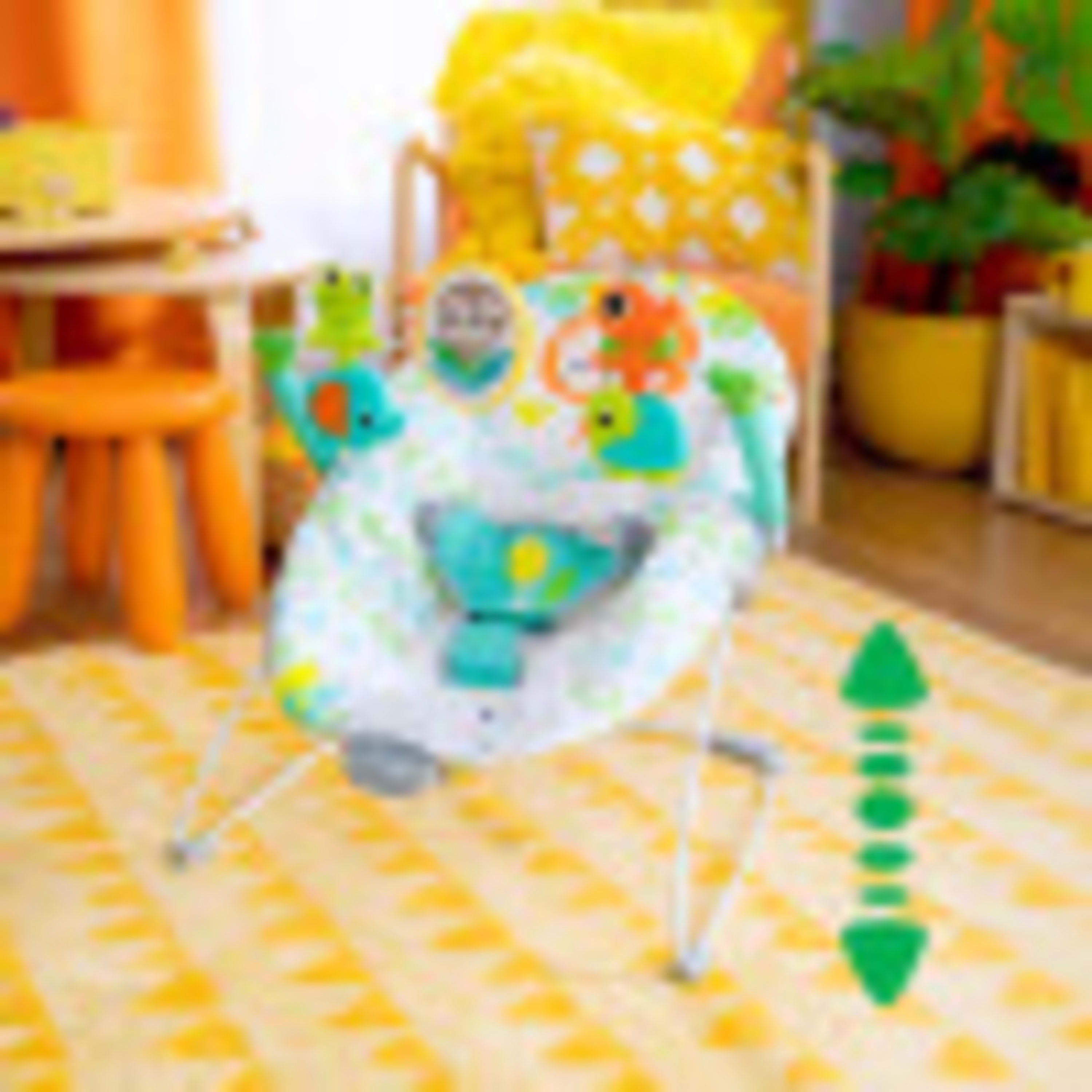 Bright Starts Spinnin’ Safari Vibrating Baby Bouncer Seat with Toy Bar, For Infants Ages 0-6 Months (Unisex)