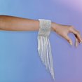 thumbnail image 3 of Pulsera de moda jinwen de diamantes de imitación con borla larga para mujer Plata, 3 of 6