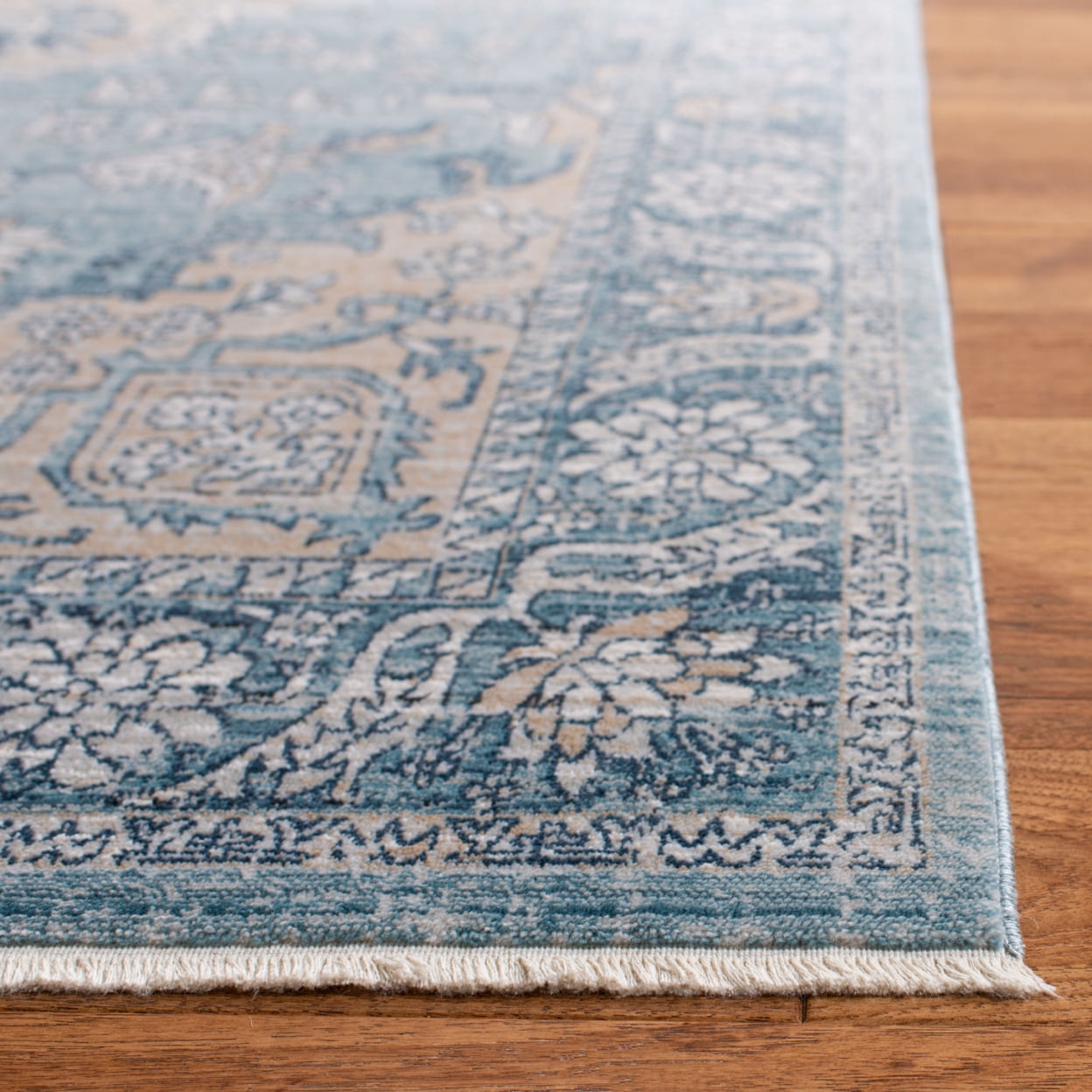 SAFAVIEH Victoria Jackalyn Floral Bordered Area Rug, Blue/Grey, 3' x 5'