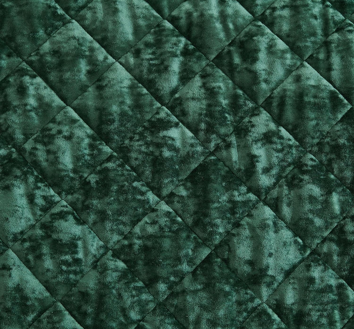 Chezmoi Collection Lux Forest Green Velvet Quilt Oversized King Set, 3-Piece Lush Plush Distressed Velvet Bedding All Season Lightweight Bedspread Brushed Microfiber Reverse with Diamond Stitch