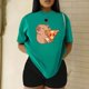 thumbnail image 3 of Playera Blusa De Capibara Comiendo Pizza Ropa Divertida Para Mujer Capibara Color Verde Talla Chica Marca Emil SaEs, 3 of 4