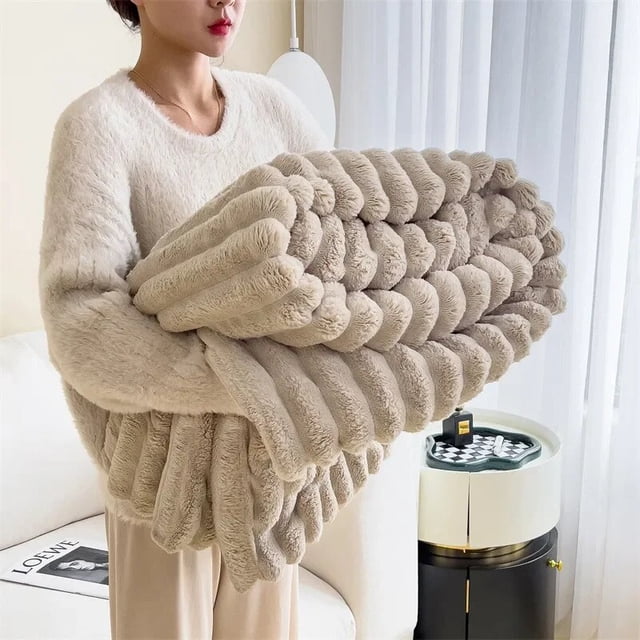 Manta de felpa de conejo Artificial para camas, mantas cálidas de lana de Coral para sofá, Sábana gruesa suave, nueva, cómoda, otoño