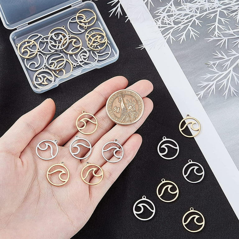 UNICRAFTALE 100pcs 7 mm Golden Charms Stainless Steel Stamping Blank Tag  Charms Flat Round Pendants for Jewelry Making Hole 1.4 mm