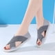 thumbnail image 4 of XIHAHA, zapatillas informales para mujer, moda exterior para mujer, sandalias antideslizantes con parte inferior gruesa y plataforma perezosa cruzada, zapatos para mujer, 4 of 5