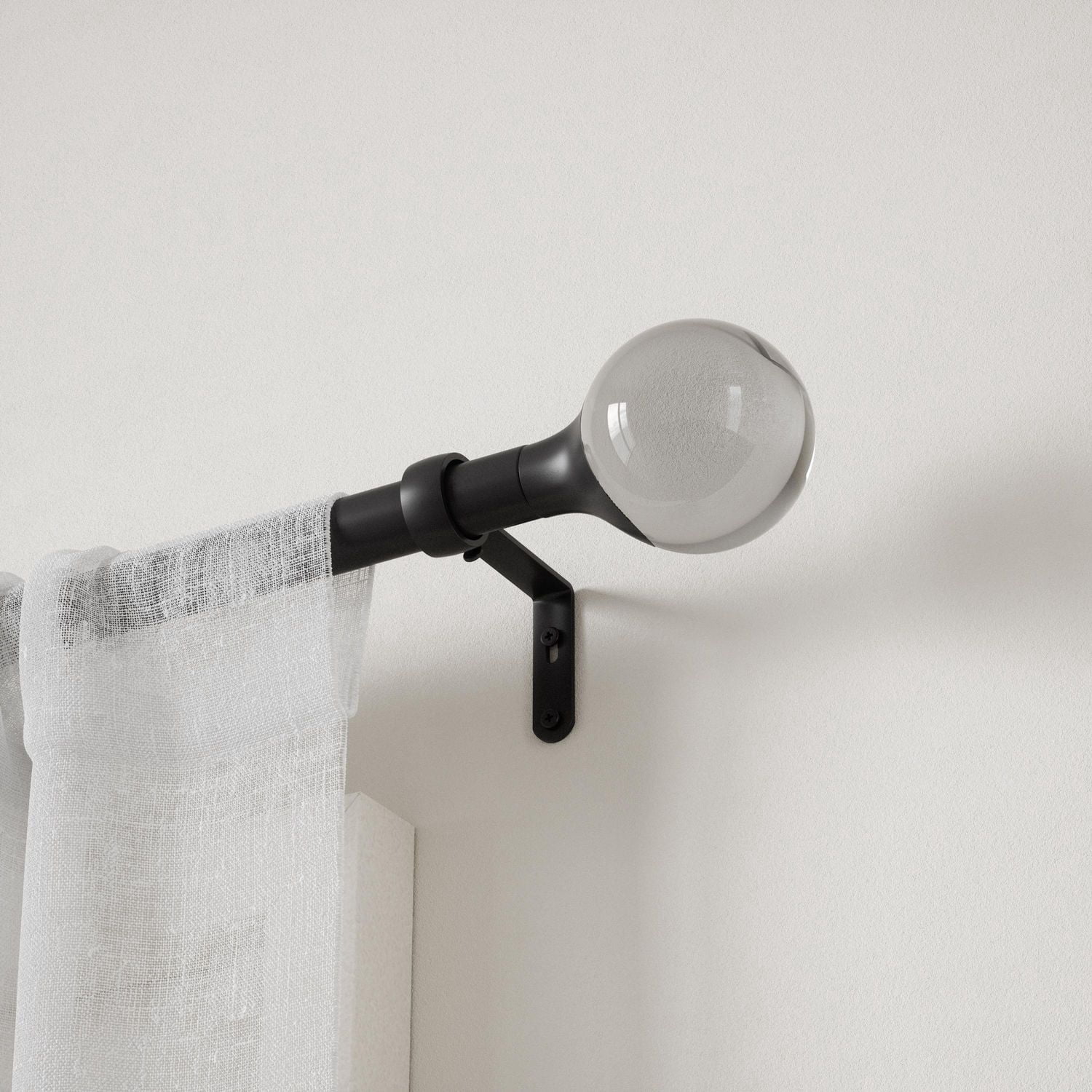 Umbra Orba Expandable Curtain Rod