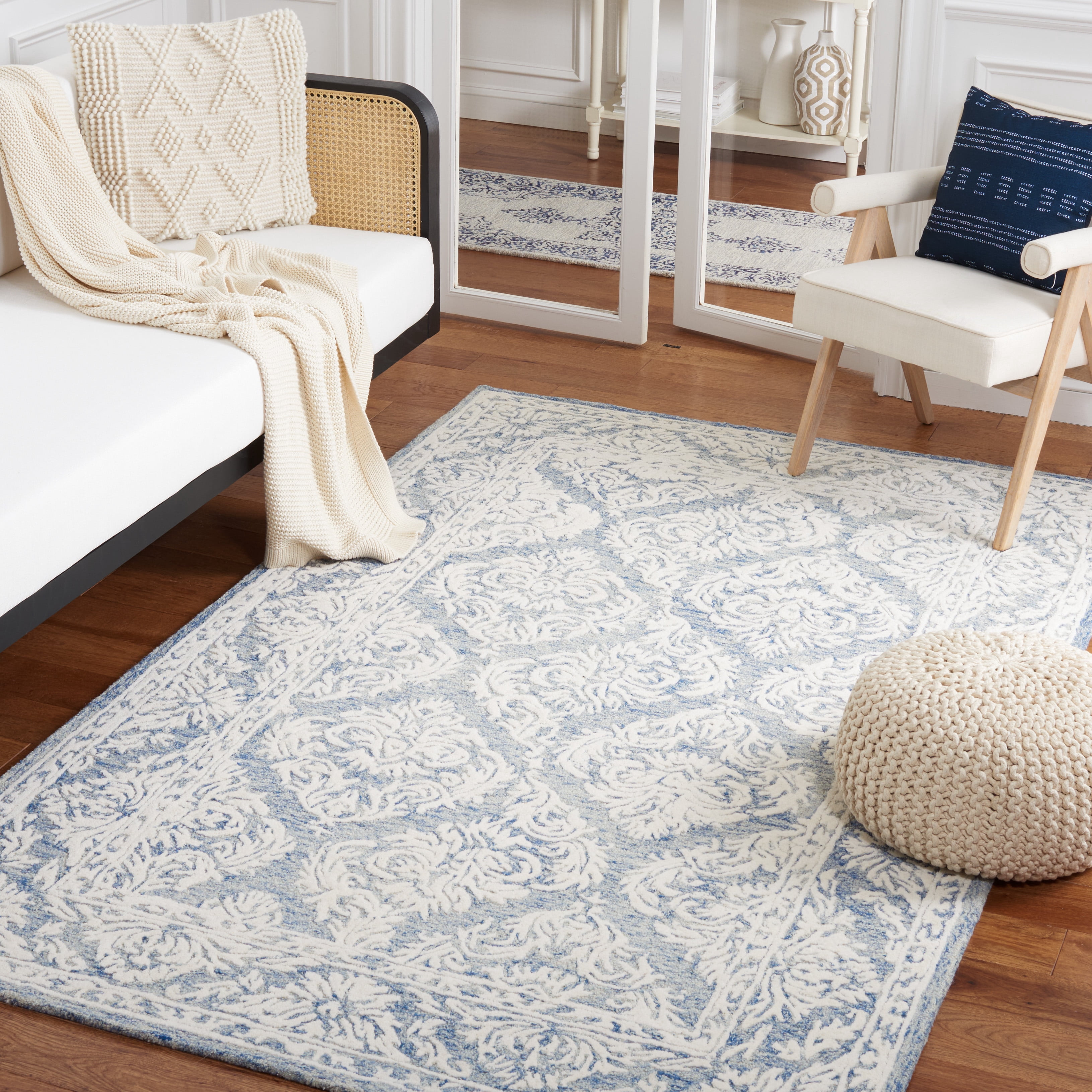 SAFAVIEH Metro Wayland Medallion Area Rug, Blue/Ivory, 6' x 6' Square