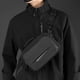 thumbnail image 2 of Bandolera bandolera de lona impermeable para hombre, 2 of 2