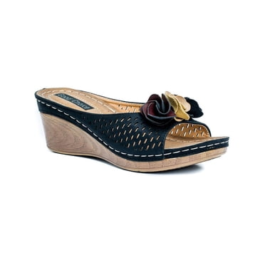 Good Choice Womens Juliet Faux-Leather Perforated Wedge Sandals