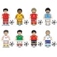thumbnail image 4 of Juguete de bloques de construcción de fútbol mundial, 16 figuras de superestrellas del fútbol, regalo para niños aficionados, 4 of 5