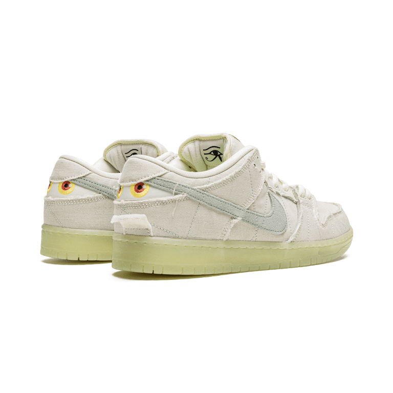 NIKE MENS SB Dunk Low 