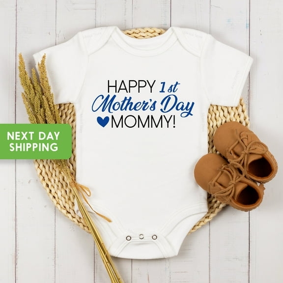 Happy 1St Mother'S Day Onesie, Baby Boys Mother'S Day Onesie, Boys Mother'S Day Bodysuit, Mother'S Day Onesiefor Boys, Baby Mother'S Day Cool Baby Clothing, Cute Baby Onesie, BABY BODYSUIT LAT 4424