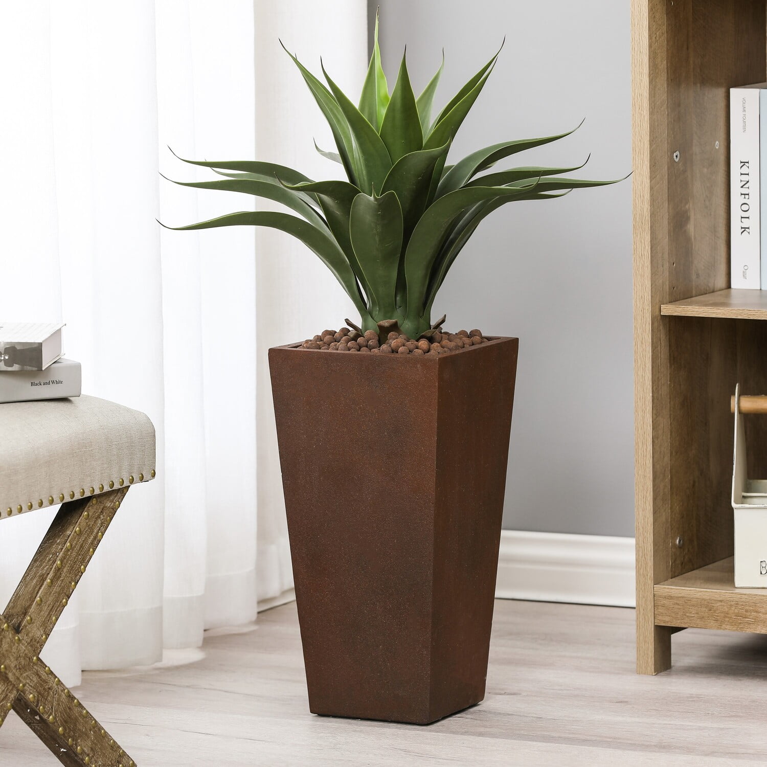 LuxenHome Rustic Brown MgO Outdoor Garden Flower Pot - 18.5