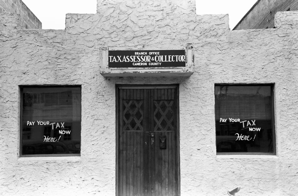 Texas Tax Office, 1939. /Ntax Collector'S Office In Harlingen, Texas