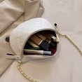 thumbnail image 2 of Bolso de pecho a la moda para mujer, Bolso de sillín acolchada con cremallera informal para regalo (blanco), 2 of 9