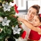 thumbnail image 4 of Decoraciones navideñas, adornos navideños, regalos de Navidad, ramo de flores artificiales para decoración navideña, flores artificiales de plástico para escritorio, decoración navideña., 4 of 6