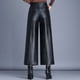 thumbnail image 5 of Pantalones de cuero PU para mujer, pantalones cortos de otoño e invierno, pantalones de pierna recta holgados de cintura alta y adelgazantes para mujer, 5 of 5