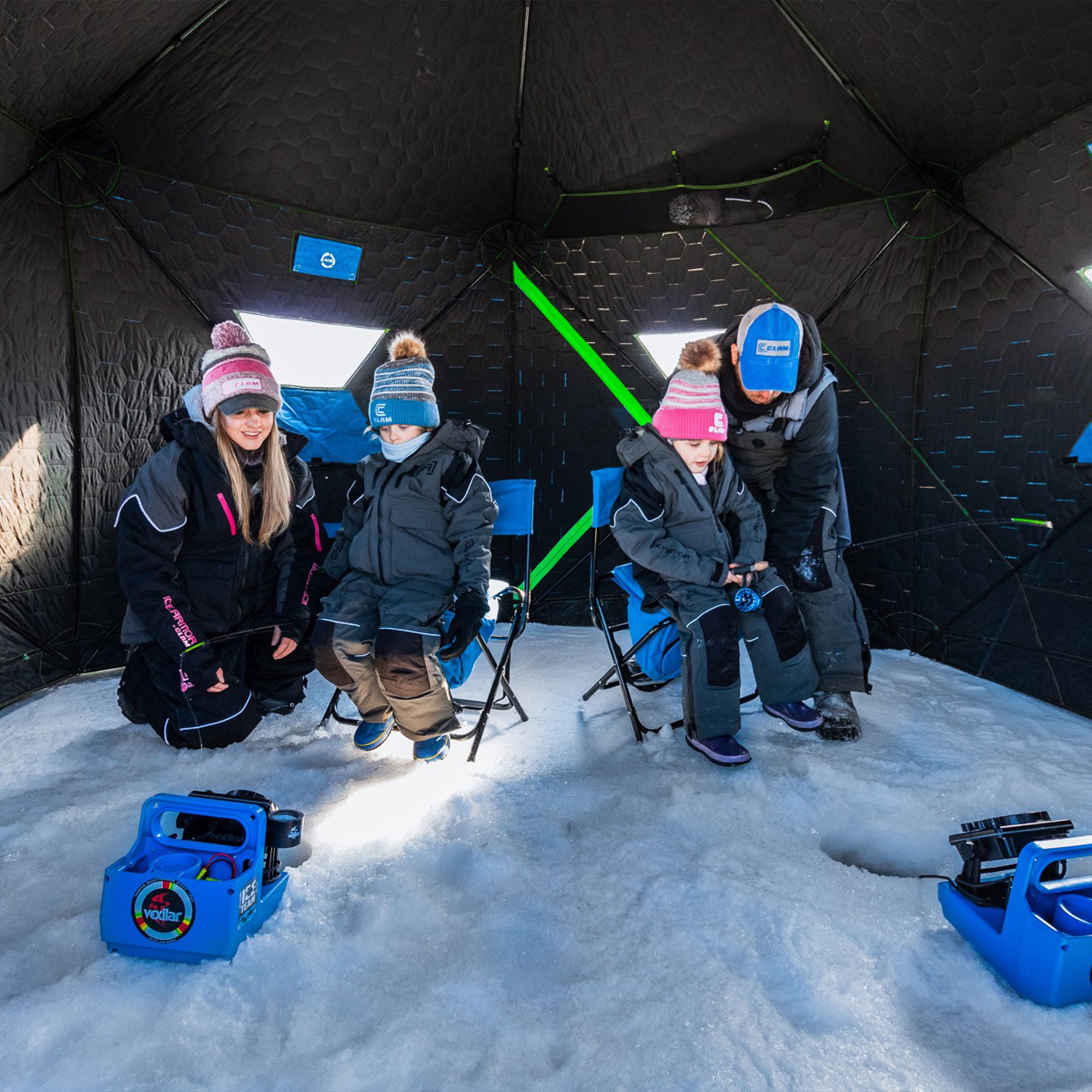 CLAM 14470 X-600 Portable 7 Person 11.5 Foot Pop Up Ice Fishing Angler  Thermal Hub Shelter Tent with Anchors, Tie Ropes, and Carrying Bag,  Shelters -  Canada