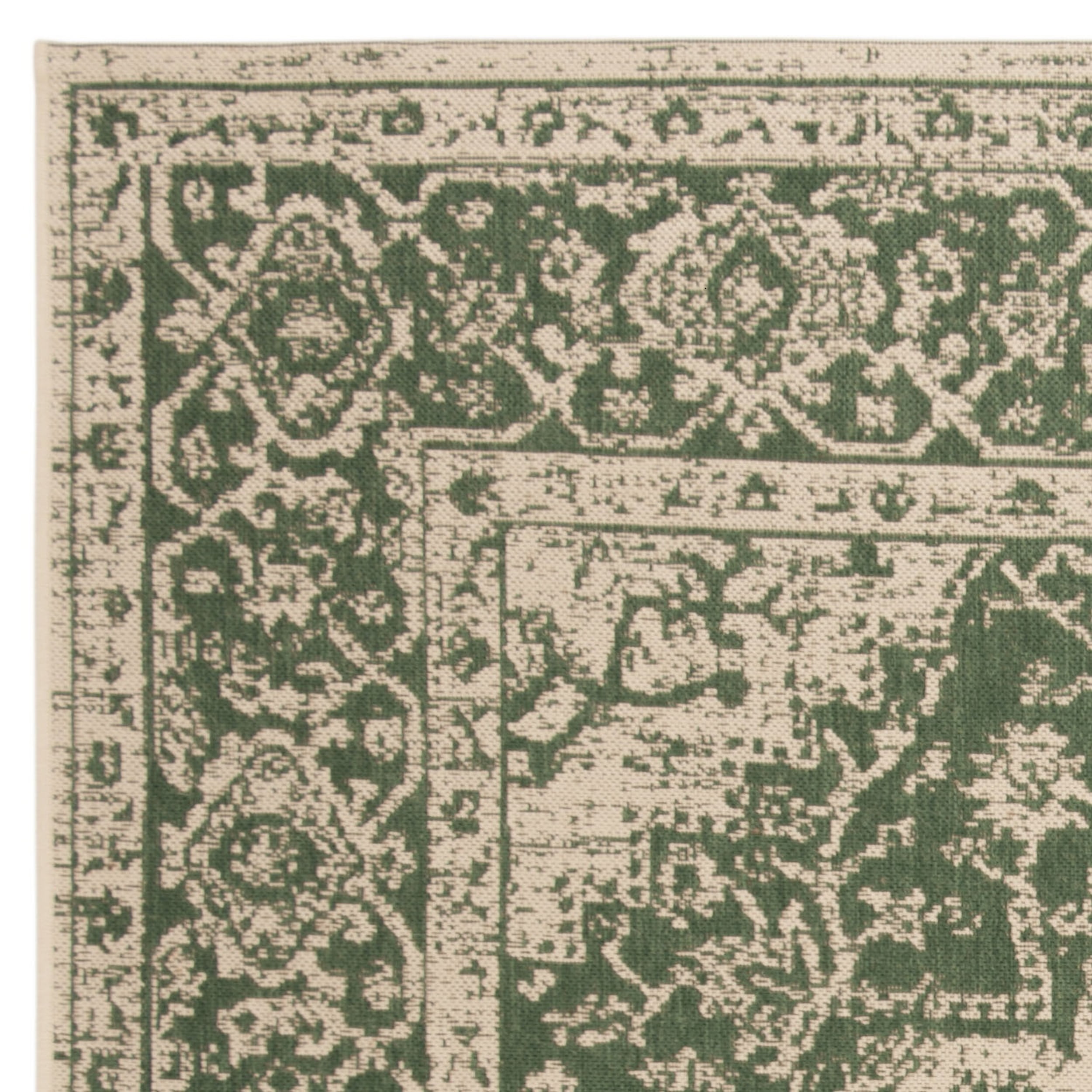 Safavieh Beach House Mai Traditional Outdoor Area Rug, Green/Cream, 6'7" x 6'7" Square