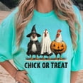 thumbnail image 1 of Chemise Rétro Poulet d'Halloween, Chemise Poussin Ou Friandise, Chemise Poulet Drôle et Effrayant, Chemise Halloween Tendance, Chemise Saison Effrayant, Chemise Citrouille, 1 of 4