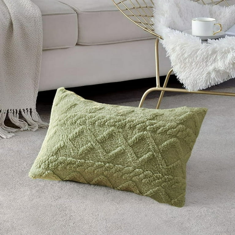 X XBEN Faux Fur Throw Pillows Plush Short Wool Velvet Decorative Pillows Couch Sofa Pillow for Living Room 12 x 20 inches Green Set of 1