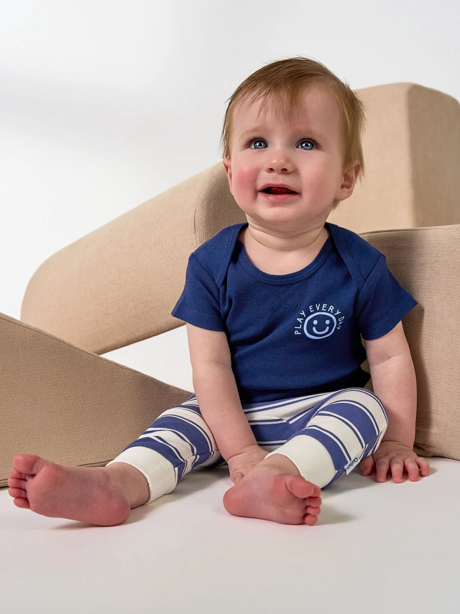 Gerber Baby Neutral Short Sleeve Onesies, 8-Pack, Sizes 0/3 Newborn - 12 Months