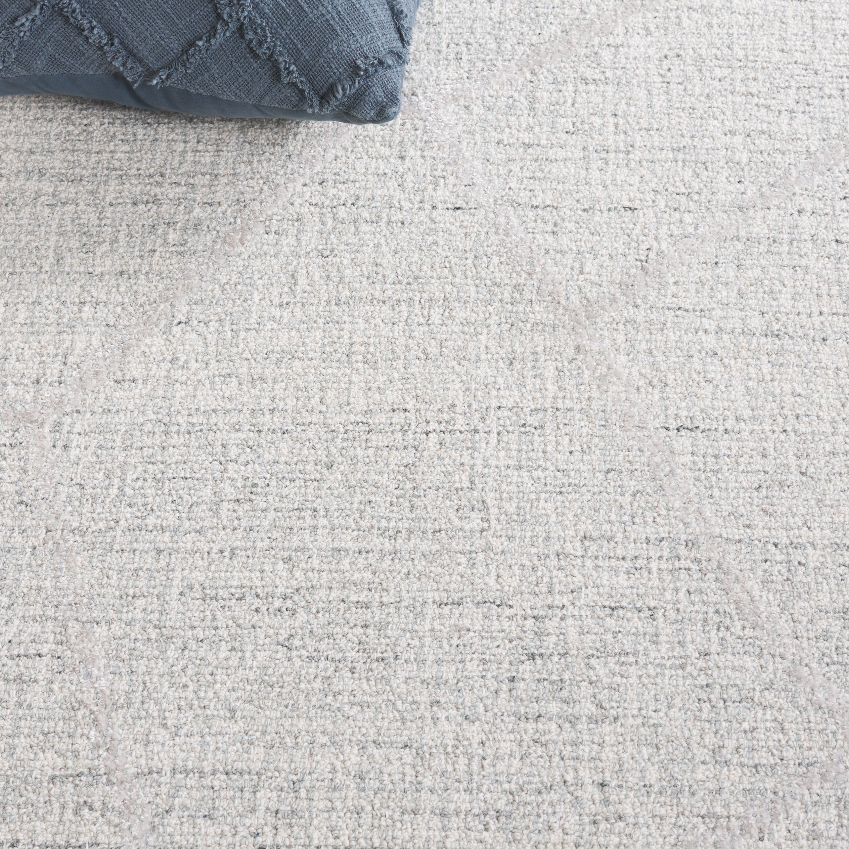 SAFAVIEH Abstract Naomh Solid Area Rug, Light Gray/Ivory, 8' x 10'