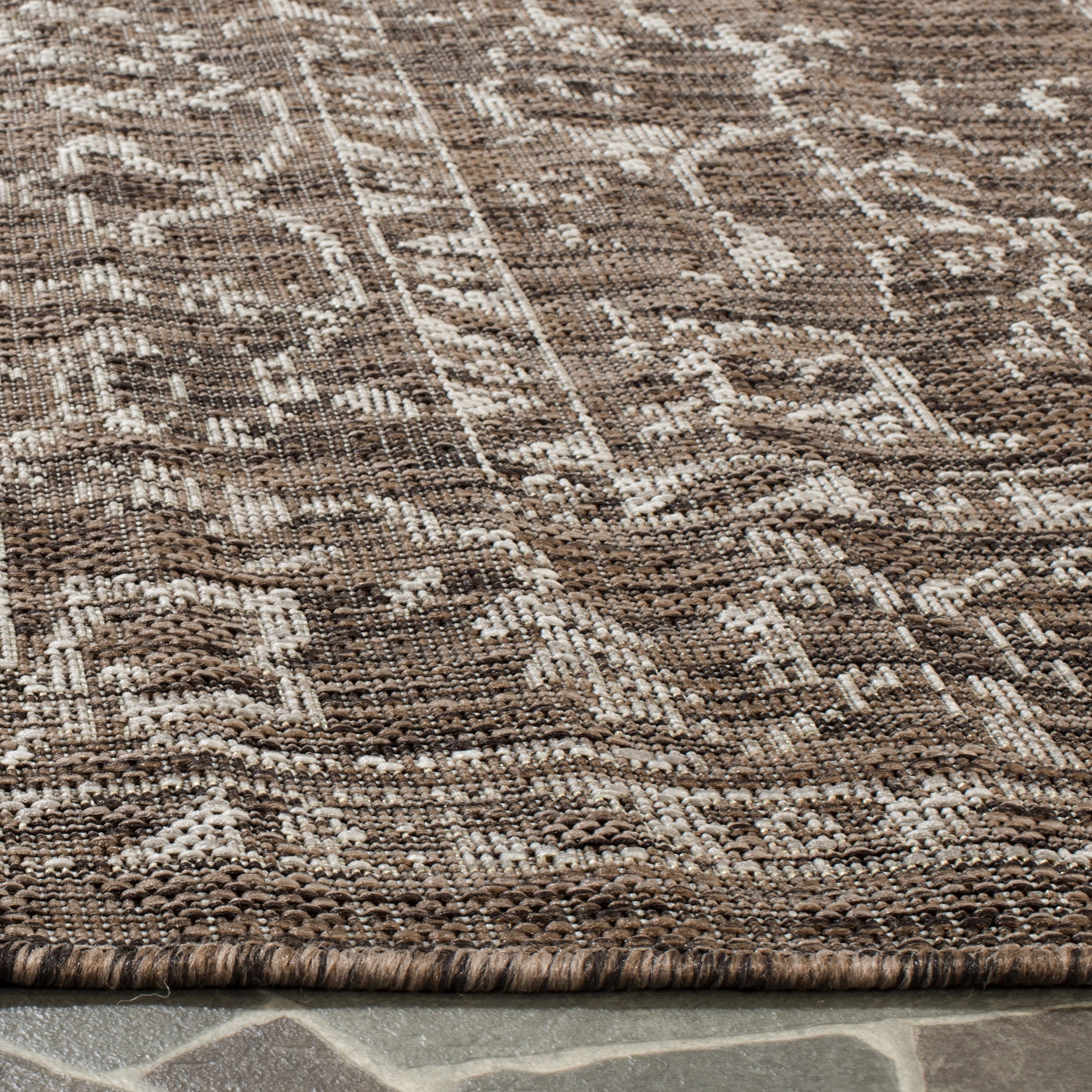 SAFAVIEH Courtyard Clodagh Medallion Indoor/Outdoor Area Rug, Brown/Beige, 2'7" x 5'