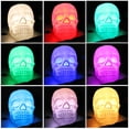 thumbnail image 4 of Lámpara De Noche De Calavera Blanca 2100 Mah Usb Recargable Con Iluminación Colorida Lámpara De Decoración De Control Remoto Luz Ambiental Para Fiesta En Casa De Halloween Cateissary  HA013261-00, 4 of 6