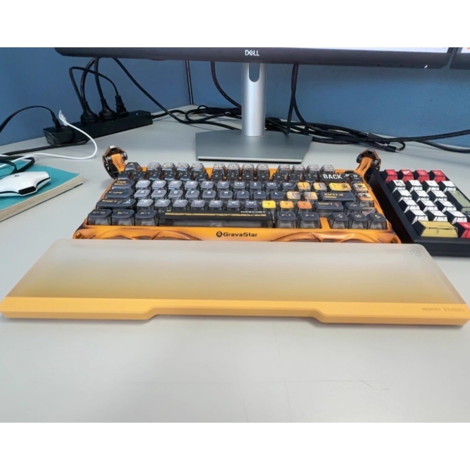 Ergonomic Wrist Rest for Field75 Keyboard, Acrylic Construction for Typing Comfort