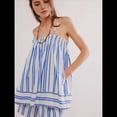 thumbnail image 4 of Conjunto de 2 Piezas de Pijama para Mujer, con Top Corto Sin Mangas con Dobladillo Fluido y Rayas Y2K + Pantalones Cortos de Cintura Alta. Azul XL, 4 of 10