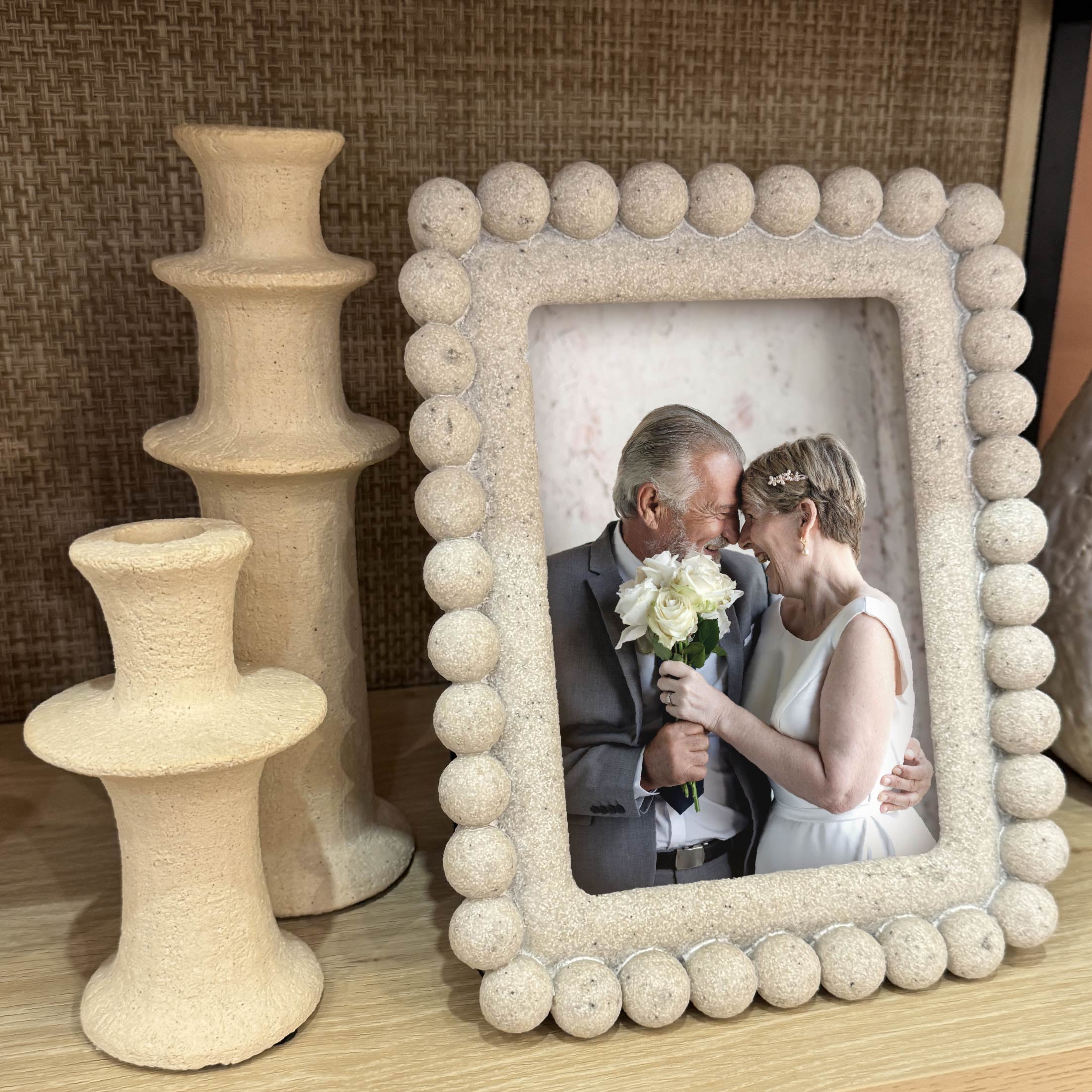 OneDesign Home 5x7 Beaded Artisan Creme Sandstone Picture Frame with Flocked Easel Back