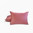thumbnail image 3 of Funda de cojín lumbar de lujo HomeCentric, color rosa, paquete de 2, 35 x 65 cm (14" x 26"), funda de cojín rectangular lisa de satén, estilo moderno - Satén flameado rosa polvoriento, 3 of 5