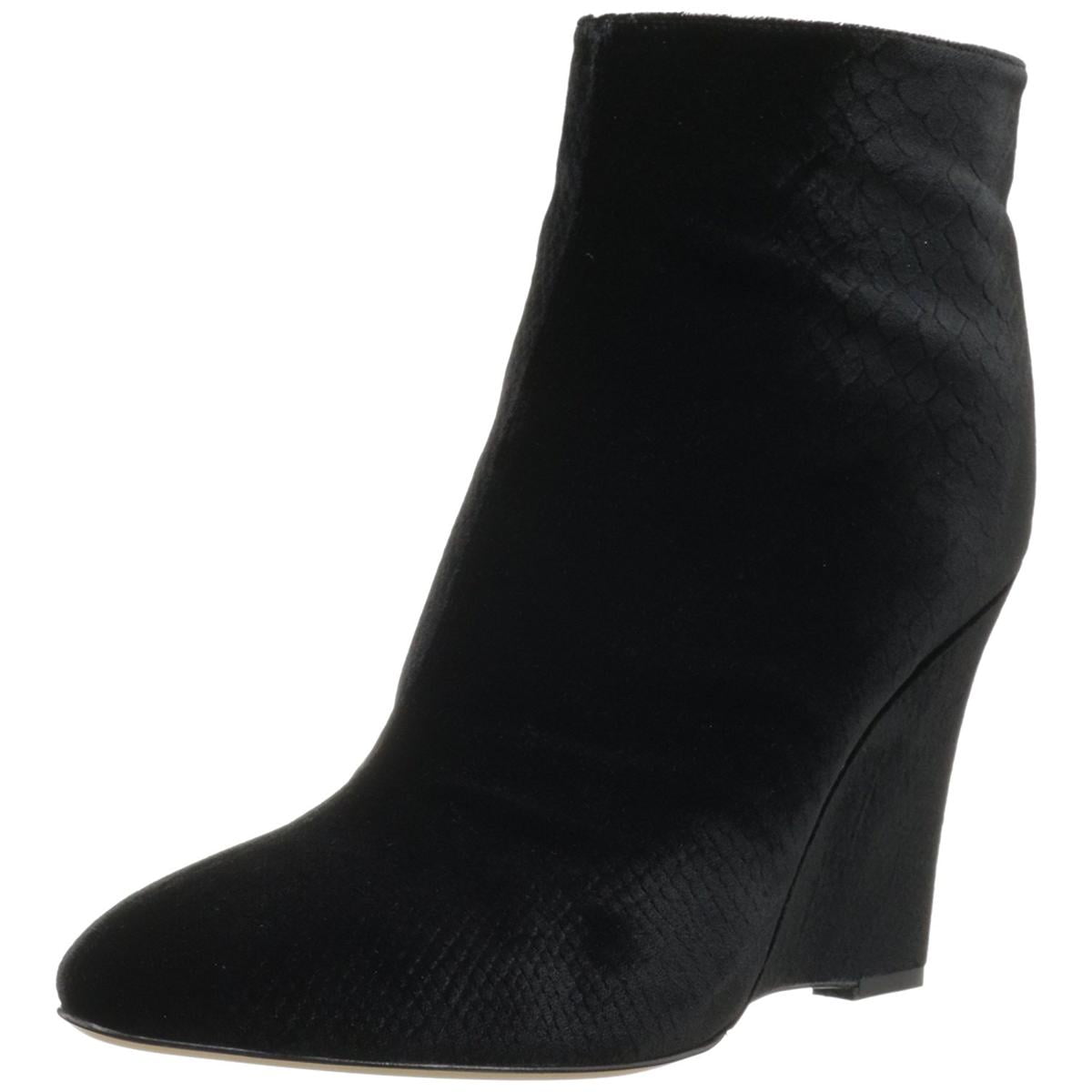 Marvin K. Mani Womens Black Velvet 