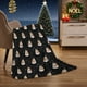thumbnail image 5 of Manta Navideña de Franela Suave y Ligera de Forro Polar Negro de 140 X 190 Cm | Manta Acogedora y Cálida para La Siesta | Regalo Navideño Duradero y Lavable para Uso En Casa, Oficina y Exteriores, 5 of 6