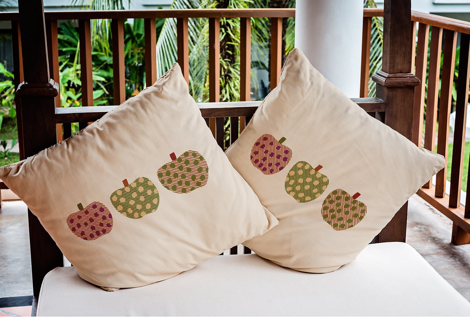 Simply Daisy 18" x 18" Apples Indoor/Outdoor Polyester Throw Pillow, Dusty Rose