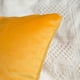 thumbnail image 2 of Juego de 2 fundas de cojín decorativas de terciopelo, funda de almohada para sofá, decoración súper suave, hogar, sala de estar, dormitorio, sofá, amarillo, naranja Ormromra QH-1020, 2 of 8
